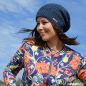 Preview: Beanie Wollmütze Schieferblau Tragebeispiel